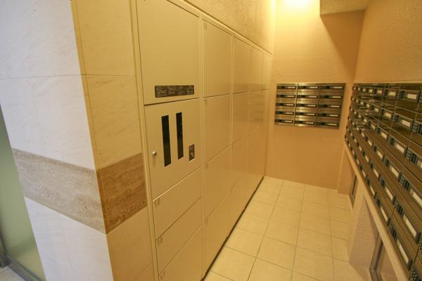 ライオンズタワー岡山表町 宅配ボックス