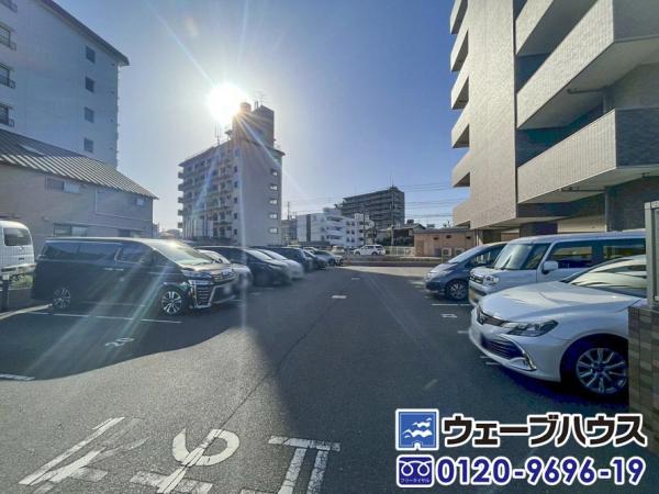 アルファステイツ国富2 敷地内駐車場