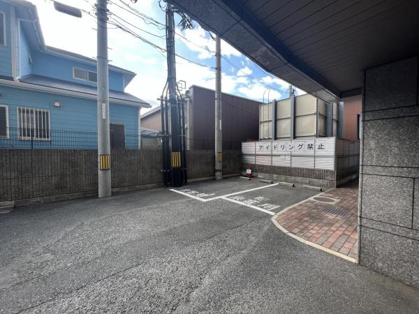 グラン・コート門田屋敷 敷地内駐車場