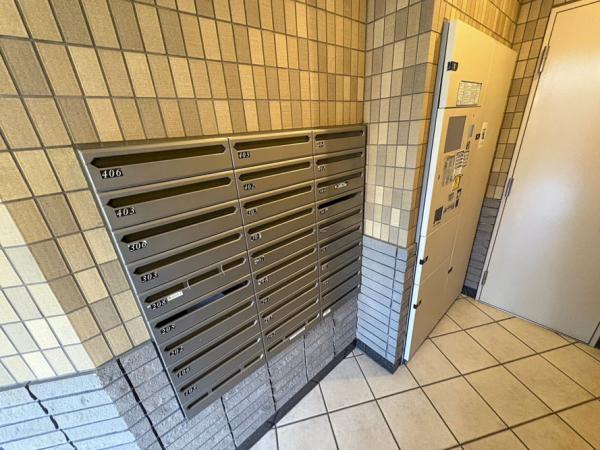 パークホームズ学南町 宅配ボックス