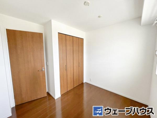 ポレスター西古松 リビング以外の居室 