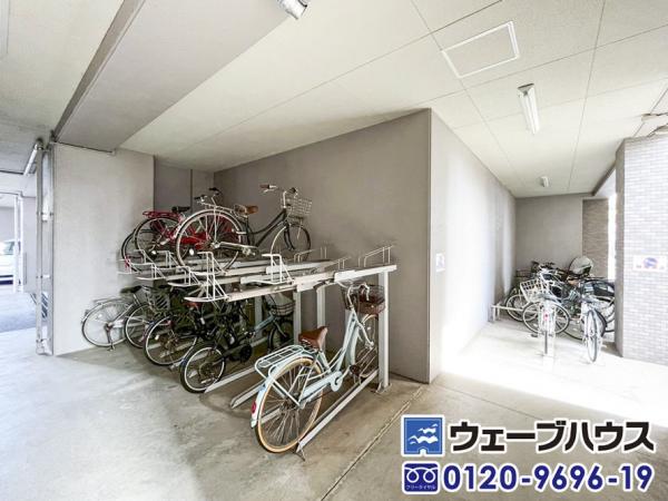パークヒルズ門田屋敷 駐輪場