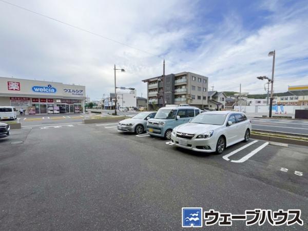 リビンコートプライム京山 敷地内駐車場