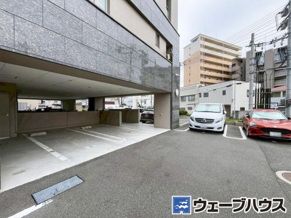 リビンコートプライム京山 駐車場 