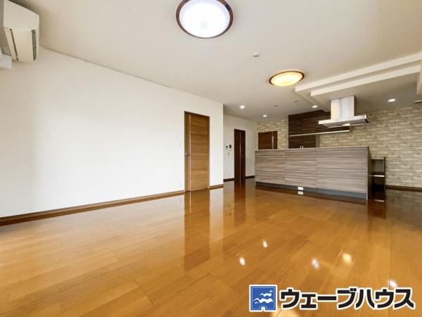 リビンコートプライム京山 リビングダイニング