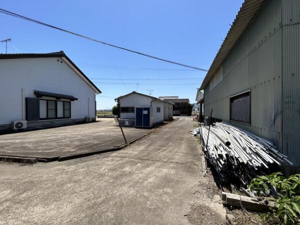 鹿島市井手　土地 前面道路含む現地写真 