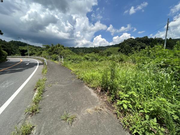 北多久町大字小侍　土地 前面道路含む現地写真 