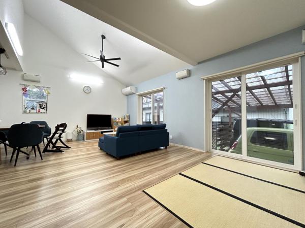 久保田町大字新田　戸建 リビングダイニング