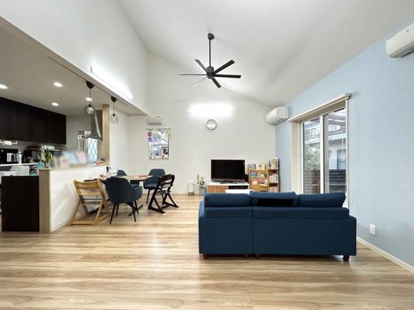 久保田町大字新田　戸建 リビングダイニング