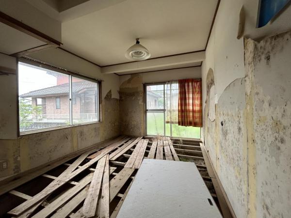 朝日町大字甘久　戸建 洋室