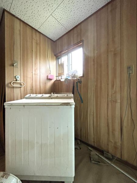 朝日町大字甘久　戸建 ランドリースペース