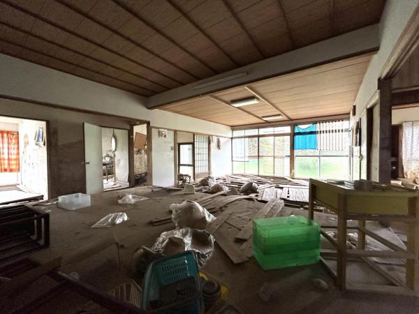 朝日町大字甘久　戸建 リビング以外の居室 