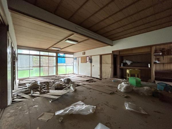 朝日町大字甘久　戸建 リビング以外の居室 