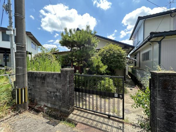 土地 佐賀市神園２丁目411番3 JR長崎本線佐賀駅 200万円