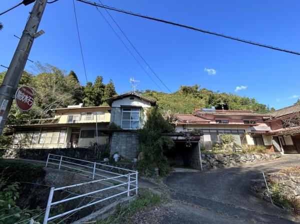 小城町畑田　土地（山林付き） 前面道路含む現地写真 