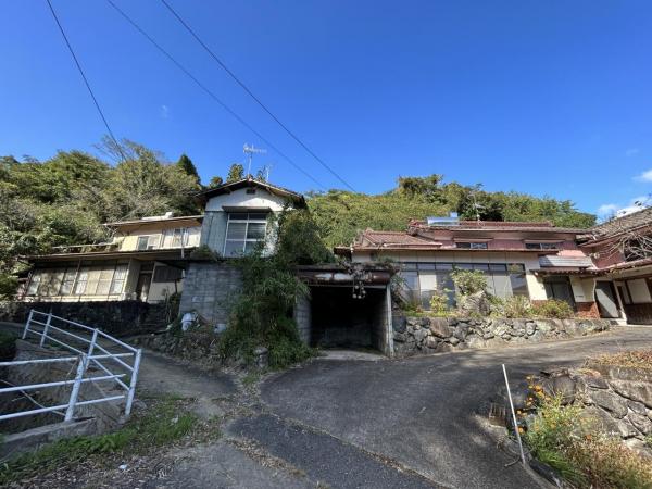 小城町畑田　土地（山林付き） 前面道路含む現地写真 