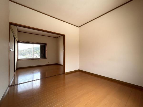 嬉野町大字下野　戸建 洋室