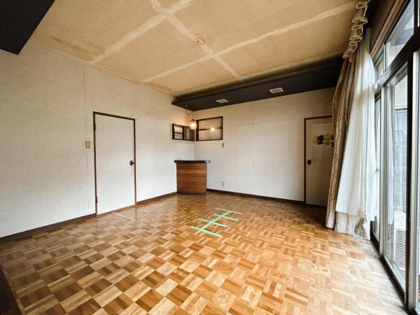 牛津町上砥川　戸建 洋室