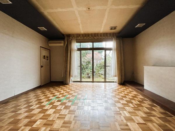 牛津町上砥川　戸建 洋室