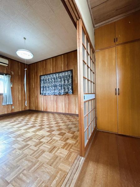 牛津町上砥川　戸建 洋室