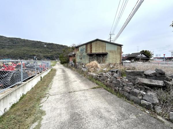 鹿島市井手　土地 前面道路含む現地写真 