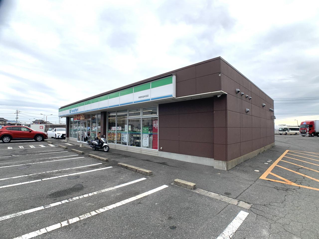 ファミリーマート 神埼本告牟田店