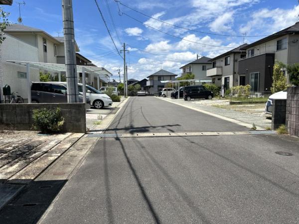 小城町松尾　戸建 前面道路含む現地写真 
