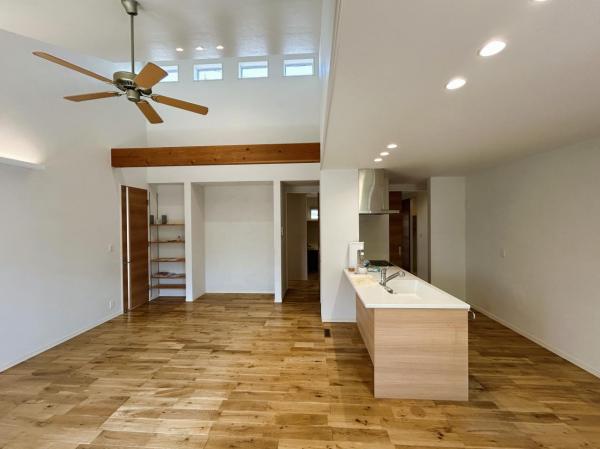 小城町松尾　戸建 リビングダイニング