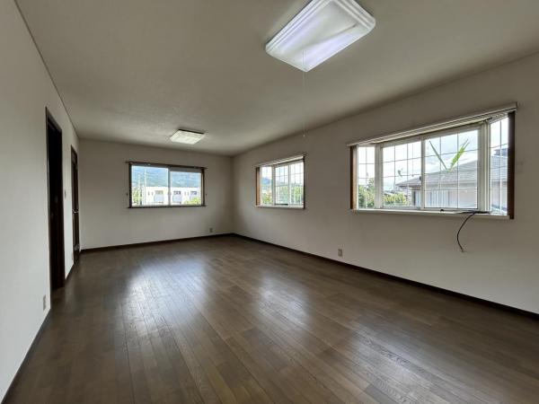 小城町　戸建 洋室