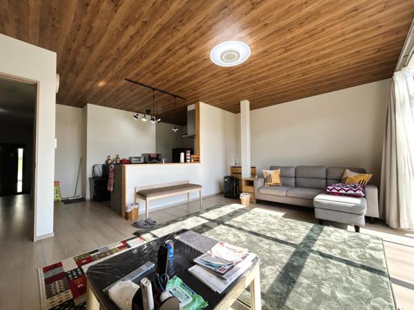 小城町晴気　戸建 リビングダイニング