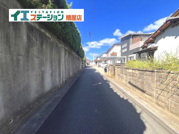 粕屋町長者原東７丁目　土地 前面道路含む現地写真 