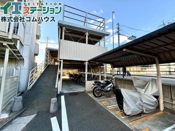 日商岩井リバーサイドマンション 駐輪場