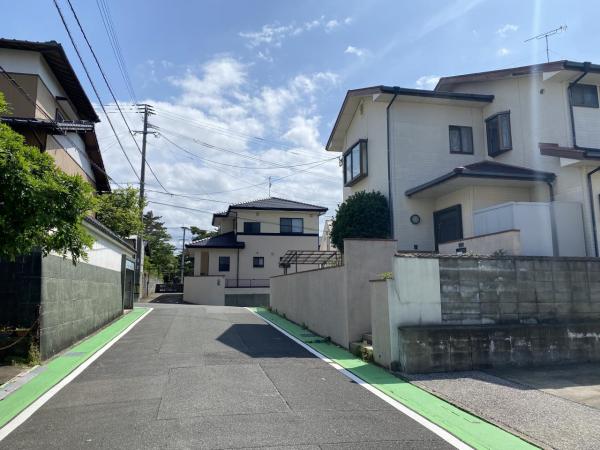 美和台7丁目中古戸建 前面道路含む現地写真 