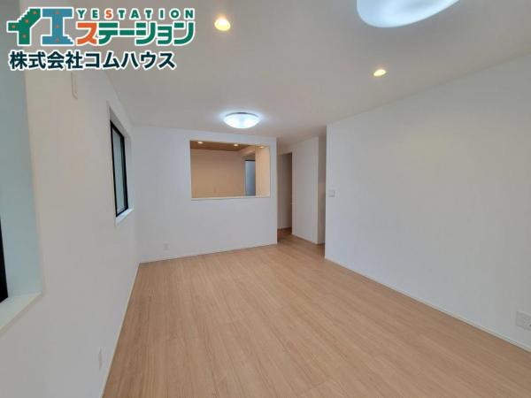 麦野1丁目中古戸建 リビング 