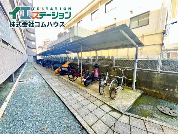 エバーライフ箱崎第３ 駐輪場
