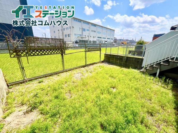 エバーライフ箱崎第３ 庭