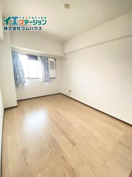 グランピアグーテンハイツ箱崎V 洋室