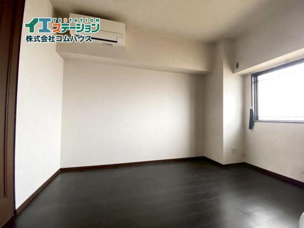 グランピアグーテンハイツ箱崎V 洋室