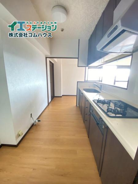 グランピアグーテンハイツ箱崎V キッチン 