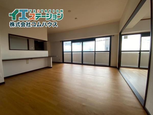 グランピアグーテンハイツ箱崎V リビング 