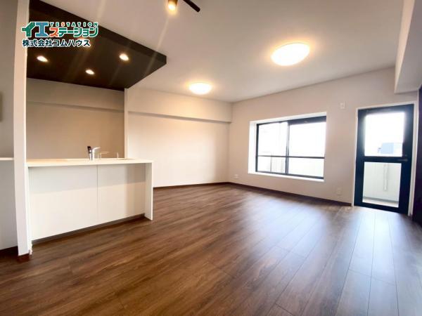 JGMベリテュード箱崎公園セカンドステージ リビング 