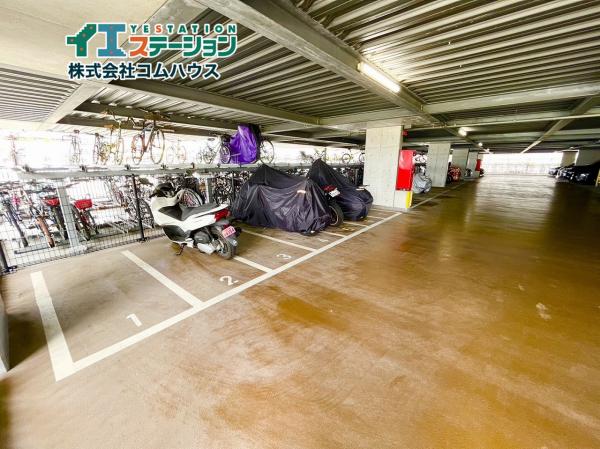 センターマークスタワー 駐輪場