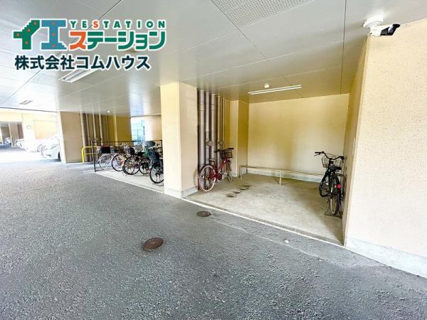 アルフィーネ新箱崎パークサイド 駐輪場