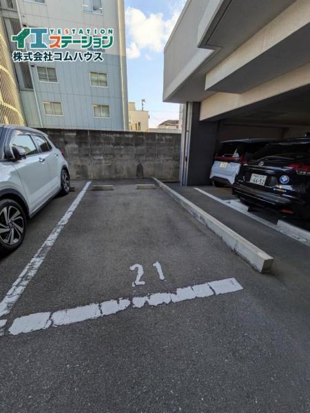 アプローズちくし通り 敷地内駐車場