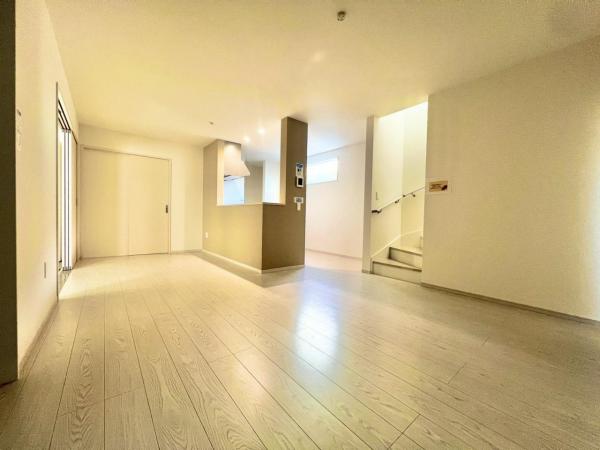 多々良2丁目新築戸建 リビングダイニング