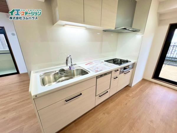 エバーライフ春日公園 キッチン 