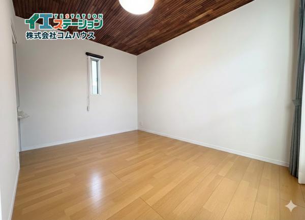 和白東１丁目築浅戸建 洋室