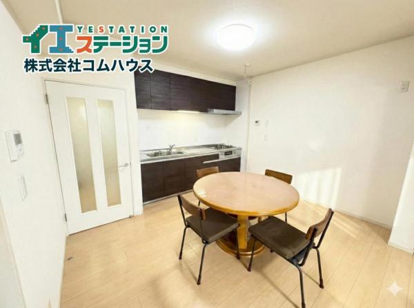 エバーライフ若宮台　 ダイニングキッチン