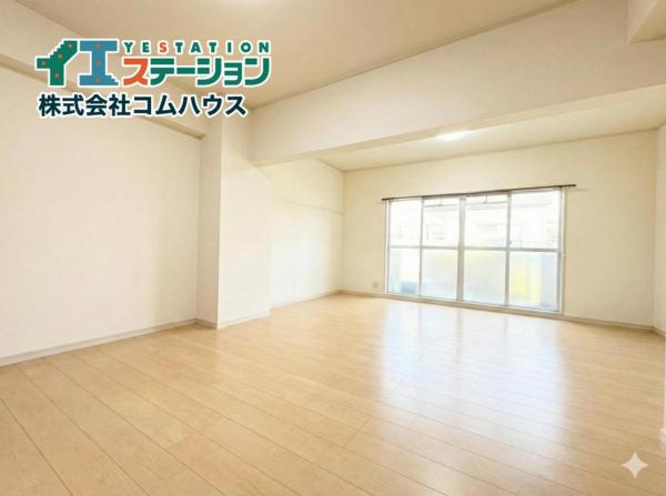 エバーライフ若宮台　 リビング 