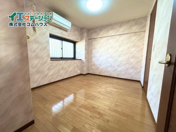 アルフィーネ新箱崎パークサイド 洋室